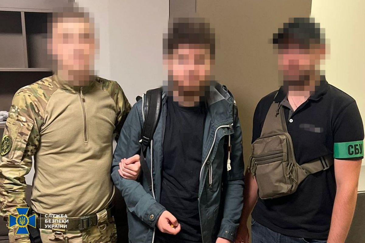 У Києві затримали айтівця, який розставляв по місту відеокамери для росіян
