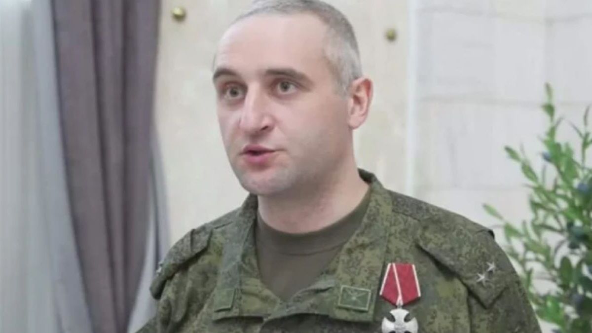 За обстріл центру Херсона до довічного увʼязнення засудили командира російського артполку