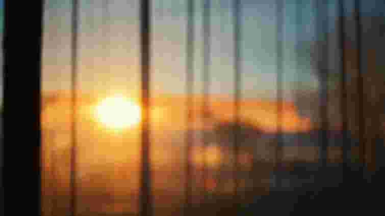 Куди мають виходити вікна квартири, щоб у спеку в ній можна було жити