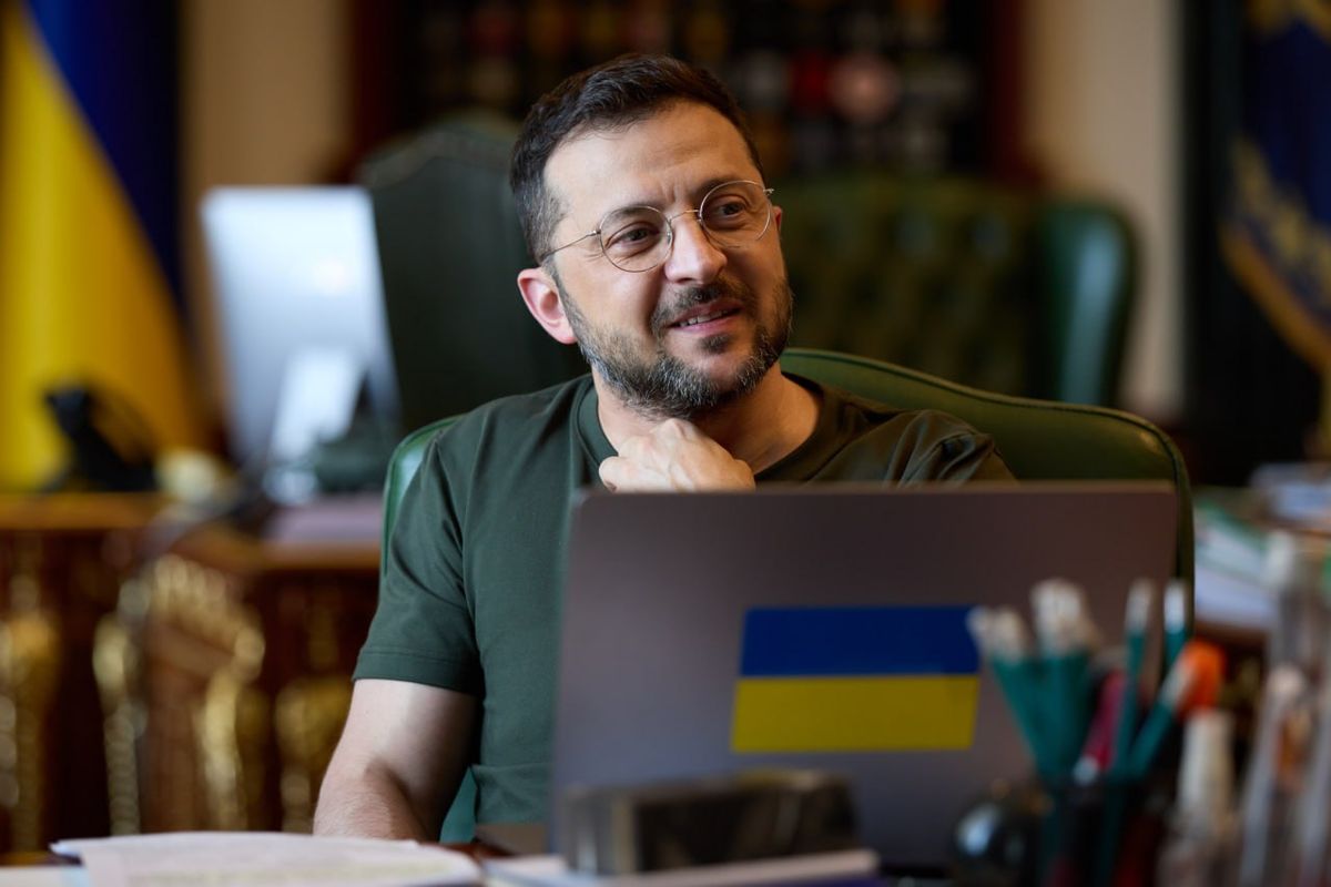 Рівень довіри українців до Зеленського впав після скандального закону про НАБУ і САП