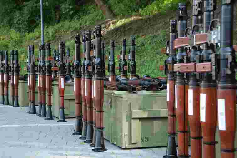 Фонд «Повернись живим» у Львові передав 70 гранатометів для 125-ї бригади ТрО