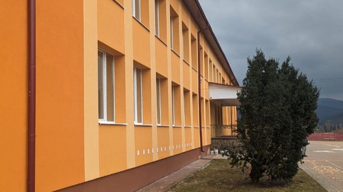 Під час ремонту школи на Прикарпатті розікрали понад 400 тис. грн