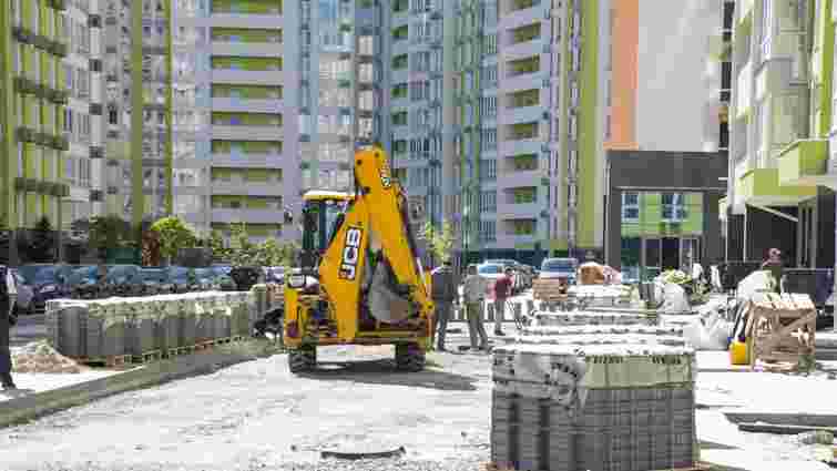 Забудовників в Україні зобов’яжуть відповідати за здані будинки впродовж 10 років