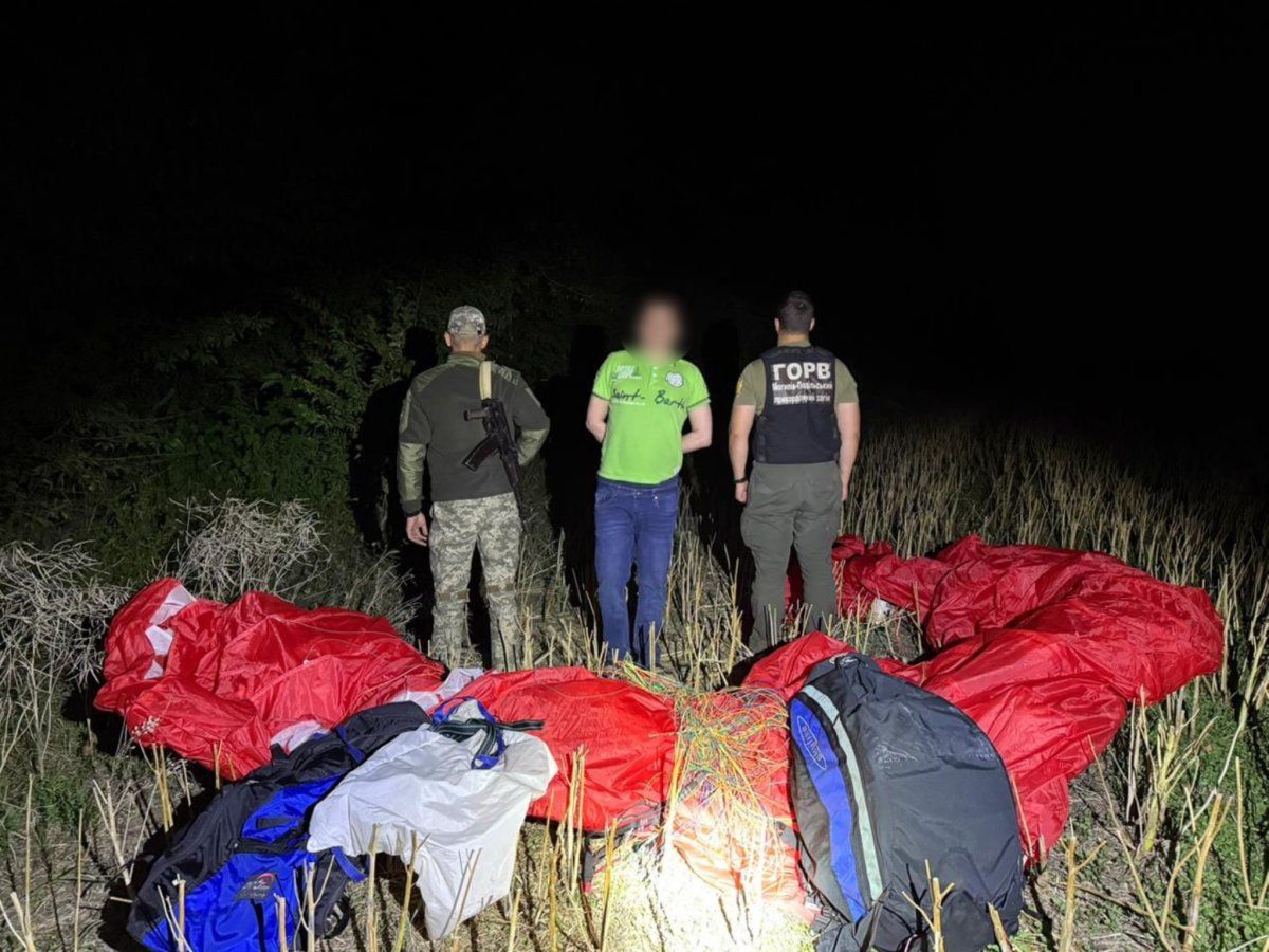 На Вінниччині затримали чоловіка під час спроби потрапити до Молдови на параплані