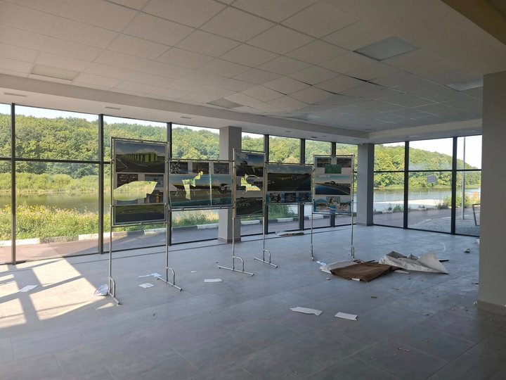 Наслідки вандалізму у тернопільському спорткомплексі «Водна арена» (фото Володимира Галицького)