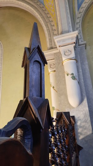 Неоготичні дерев'яні елементи (фото ZAXID.NET)