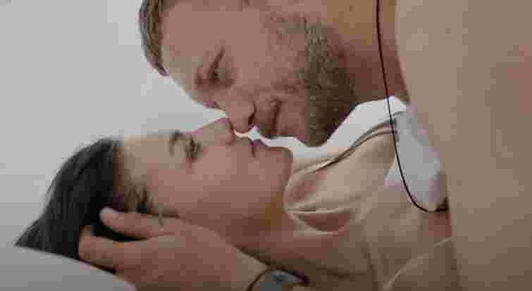 Подружжя українських акторів стало героями емоційного кліпу Jerry Heil і Yarmak