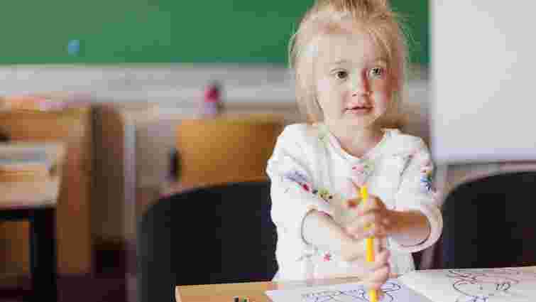 Збираємося в школу: які речі обовʼязково потрібні дитині, що йде в 1 клас