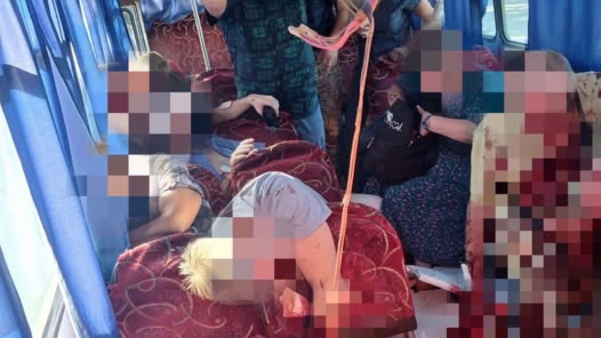 Росіяни атакували дроном маршрутку в Херсоні, є загиблі та поранені