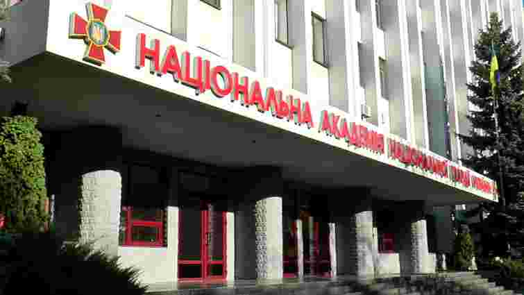 У Хмельницькому суд зобов’язав відрахованого курсанта виплатити 996 тис. грн академії НГУ