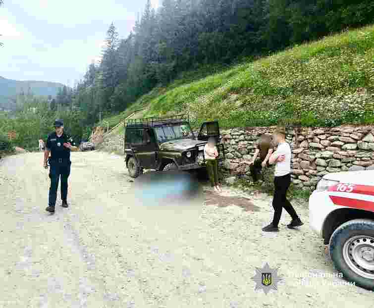 У Карпатах внаслідок перекидання УАЗ загинув пасажир