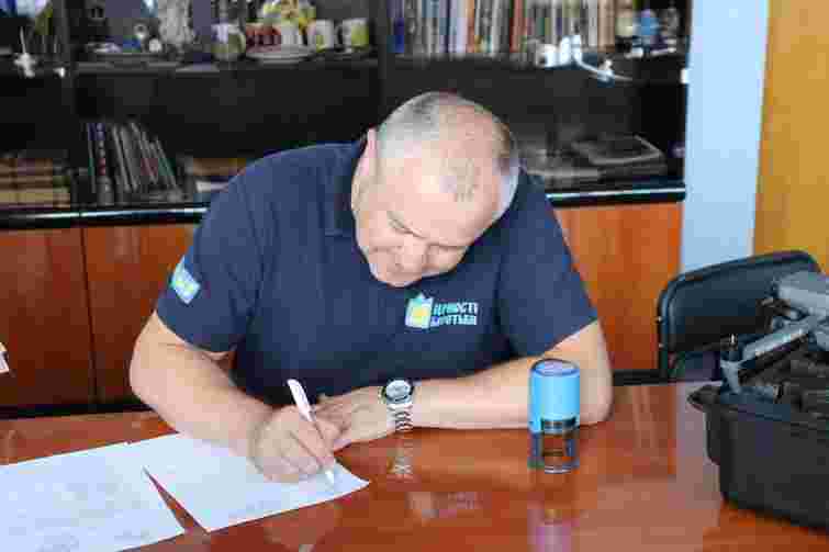 Суд оштрафував мера Долини за преміювання самого себе