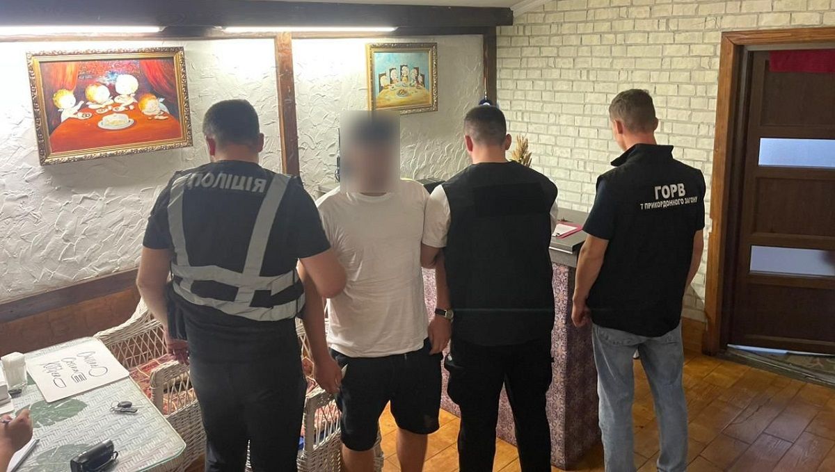 У Львові затримали переправника після одержання майже $11 тис. від ухилянта