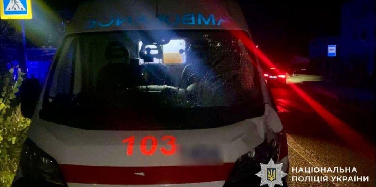 На Закарпатті водій «швидкої» на смерть збив жителя Луцька