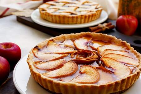 Десерт родом із Франції: ніжний яблучний тарт