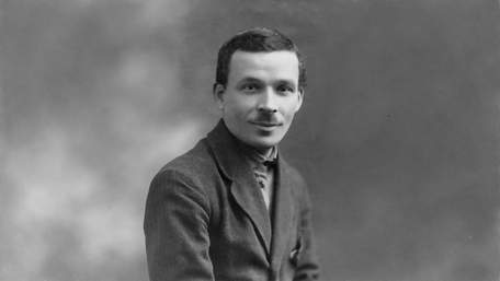 Один з двох найвідоміших драматургів СРСР, страчений у 44 роки