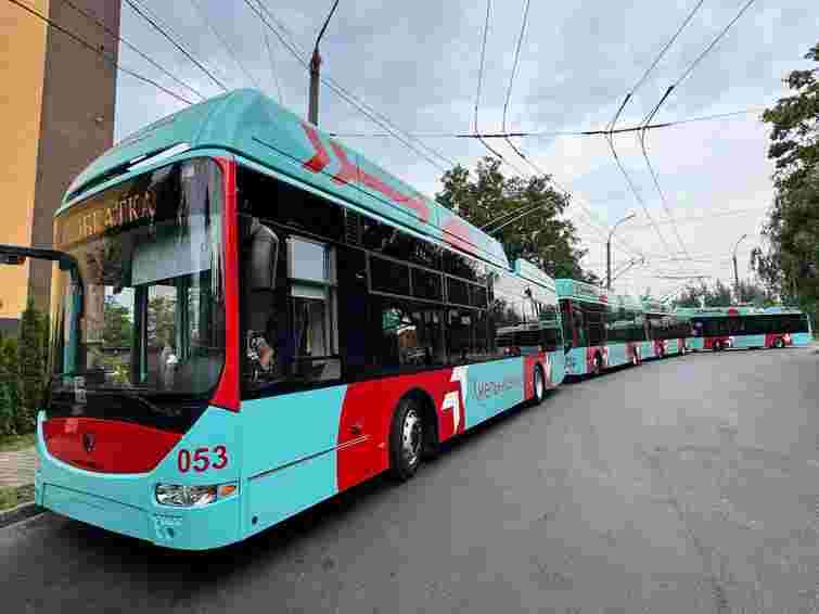 У Хмельницькому відновлять рух громадського транспорту під час повітряної тривоги