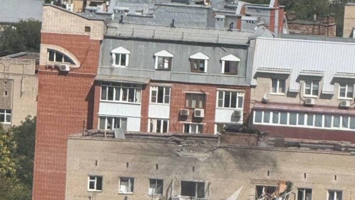 Дрон влетів у багатоповерхівку в Ростові, росіяни заявили про понад 10 постраждалих