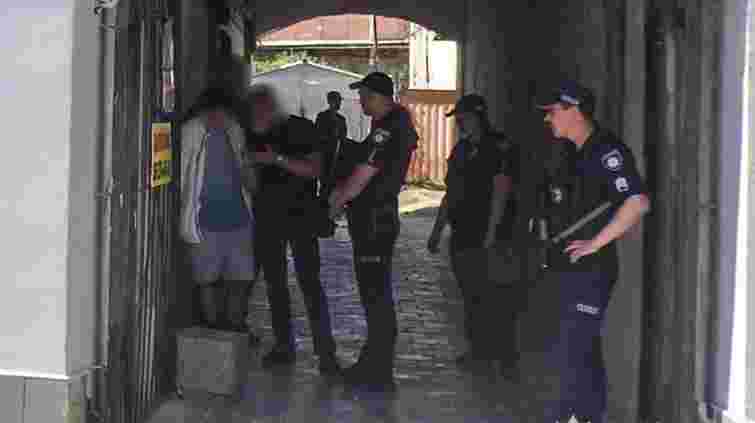 У Чернівцях 20-річний чоловік продавав наркотики на понад пів мільйона гривень