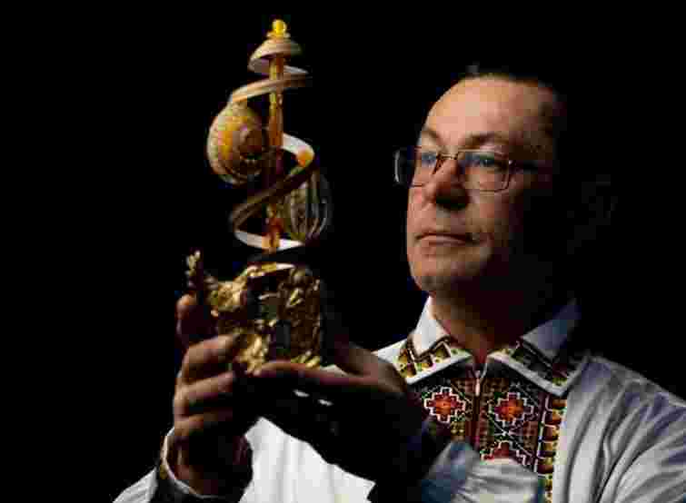 На Волині помер світовий рекордсмен зі свердління отворів у яєчній шкаралупі