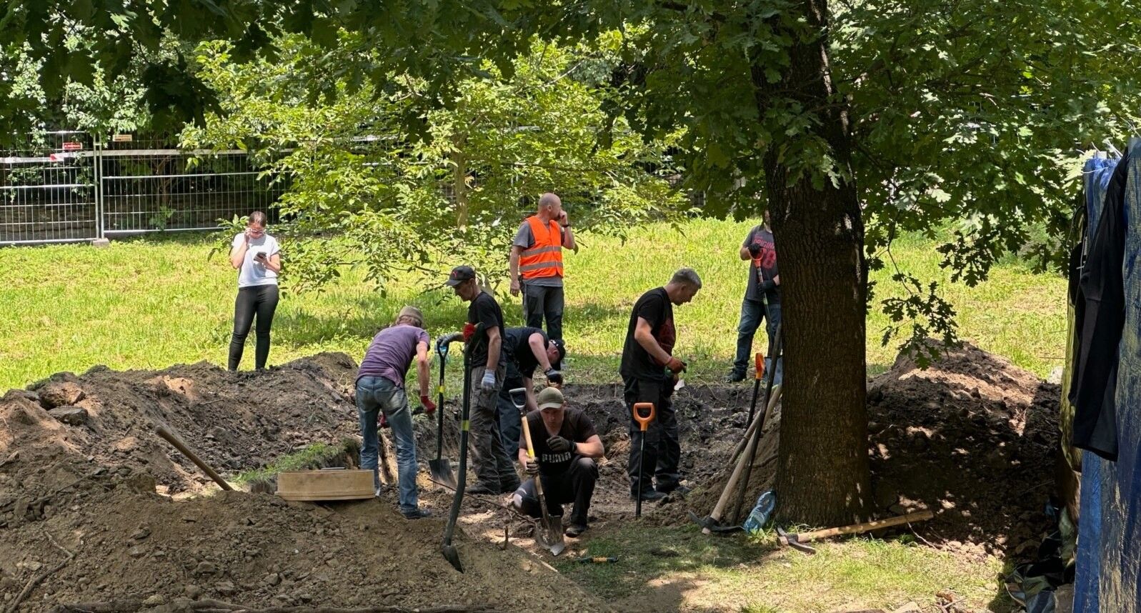 Останки знайшли в поховальній ямі (фото міністерства культури)