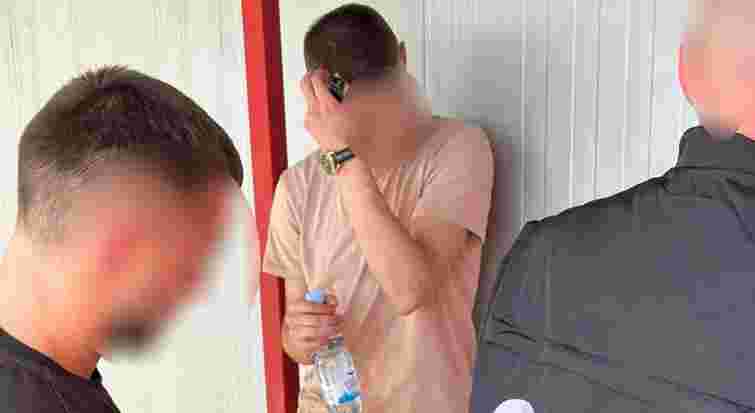 У Львові затримали 24-річного переправника після отримання 20 тис. доларів від ухилянта