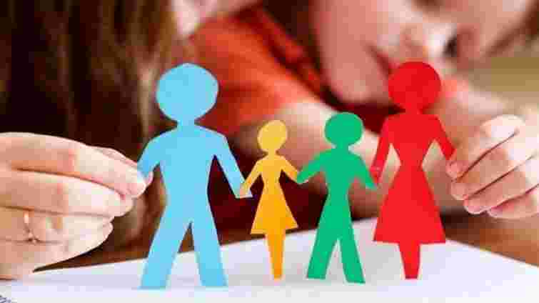 Жодна дитина не мріє про інтернат: як працює патронат у Львові