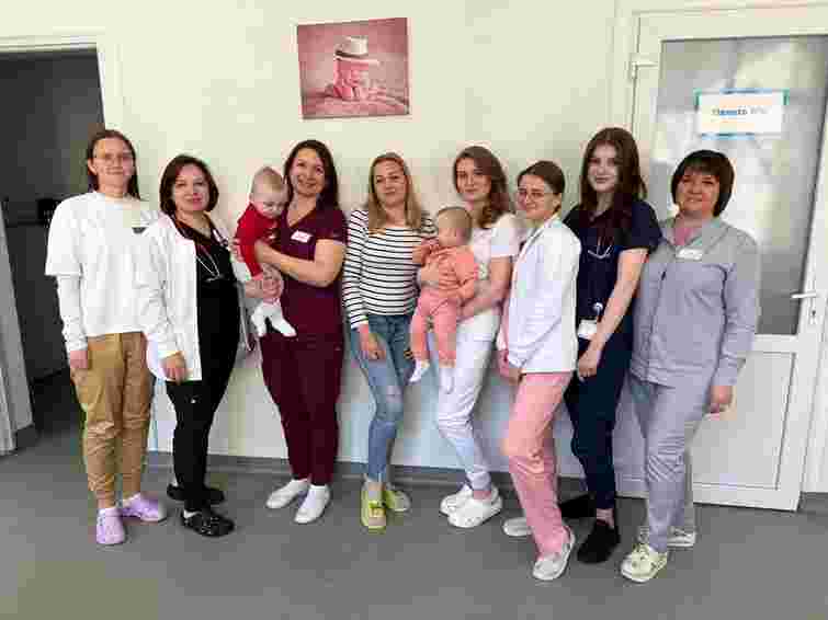 Львівські медики врятували двох передчасно народжених немовлят із важкими ускладненнями