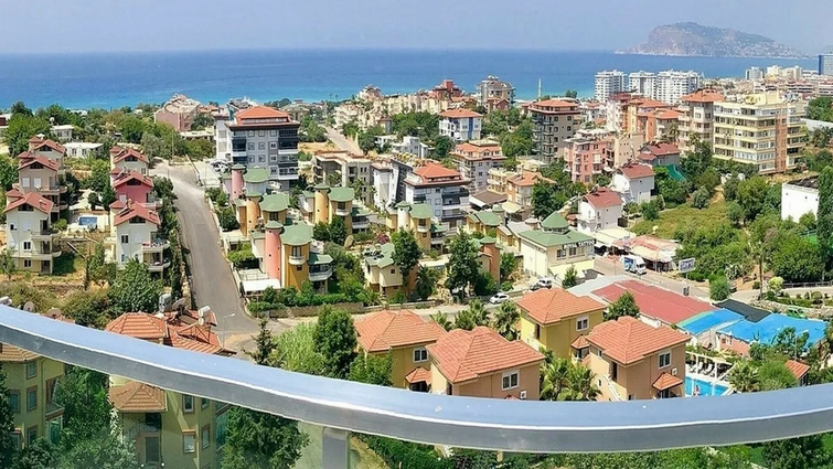 Українці влітку входять в топ іноземців, які купують житло в Туреччині