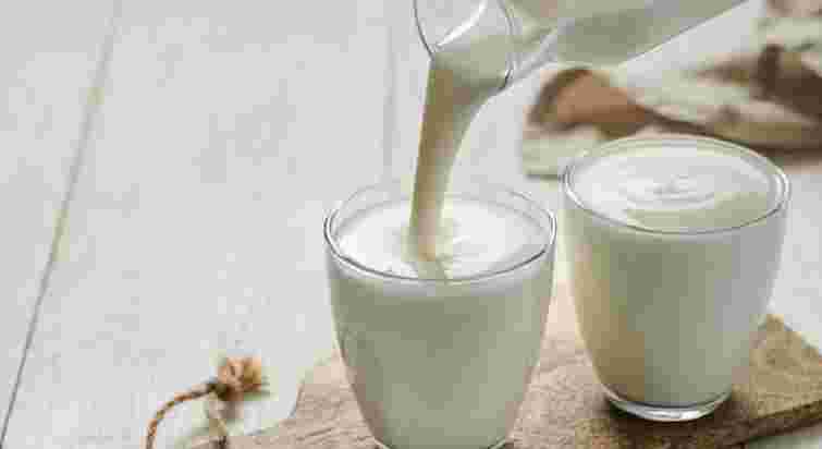 Дев'ять напоїв, які збережуть здоровʼя кишківника і покращать травлення