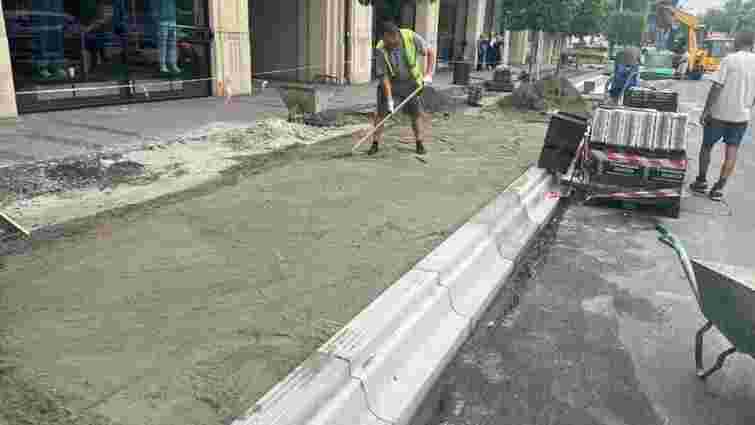 У Львові біля Стрийського парку та військової академії облаштують безбар’єрну зупинку