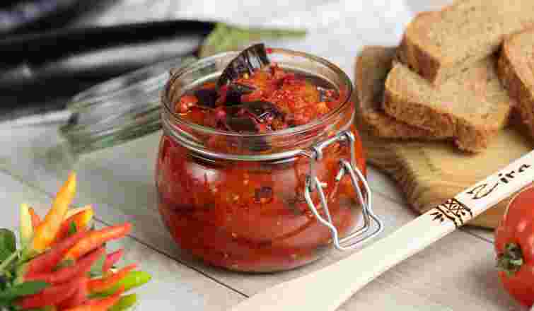 Консервовані баклажани з гостринкою на зиму. Рецепт дня