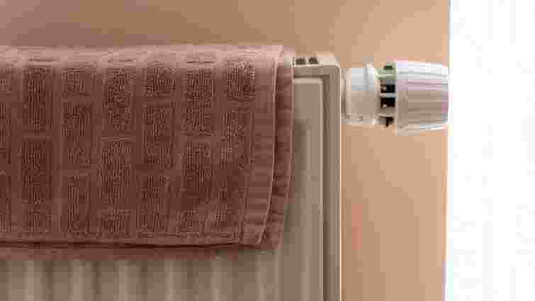 Ці речі ніколи не можна сушити на батареї: зіпсуєте їх безповоротно
