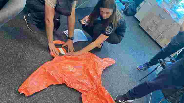 Ексголова ДСНС Вінниччини налагодив махінації із закупівлею неякісного протирадіаційного одягу