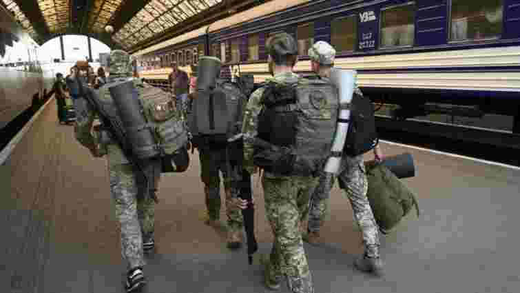 Зеленський підписав закон про 15 днів обов'язкової відпустки для військових