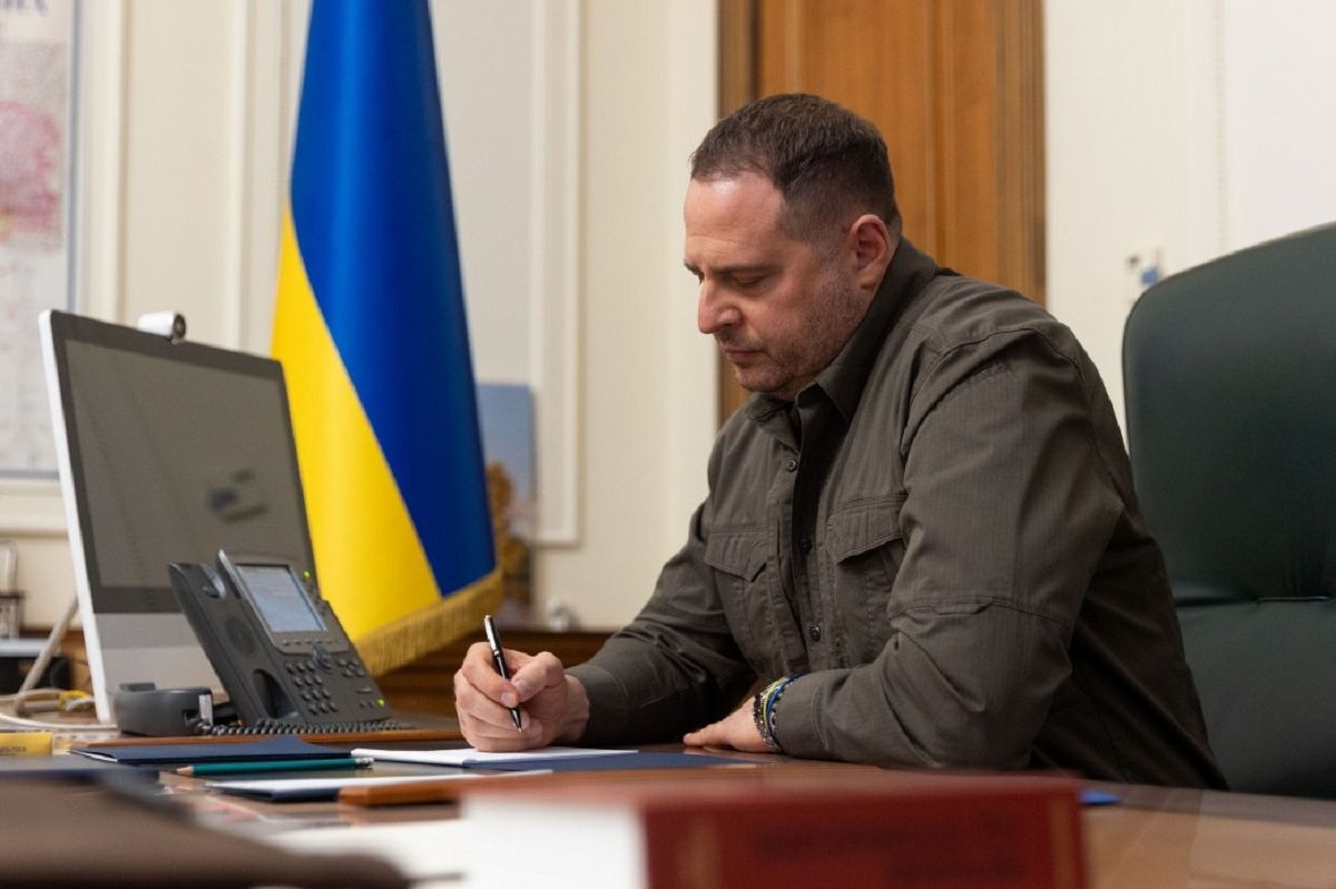 В Офісі президента збільшать кількість працівників-військових
