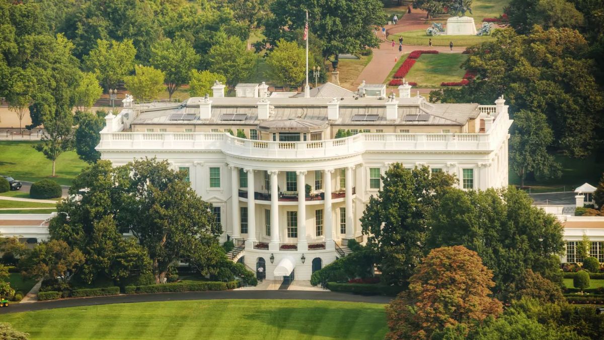 Адміністрація Трампа погодила продаж Україні понад 3000 ракет ERAM, – WSJ