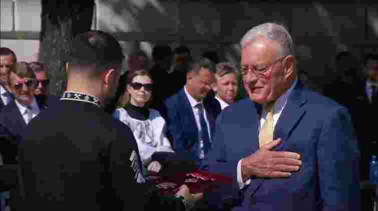 Володимир Зеленський нагородив Кіта Келлога орденом «За заслуги»