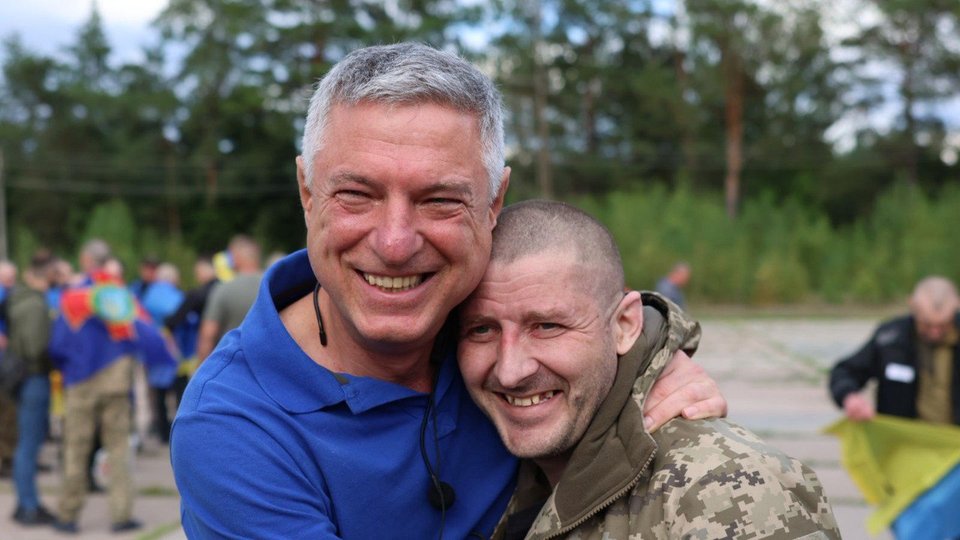 Фото Координаційного штабу з питань поводження з військовополоненими, обмін полоненими 24 серпня