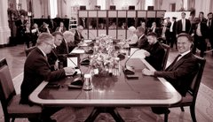 Трамп, сісфаєр і трохи конспірології