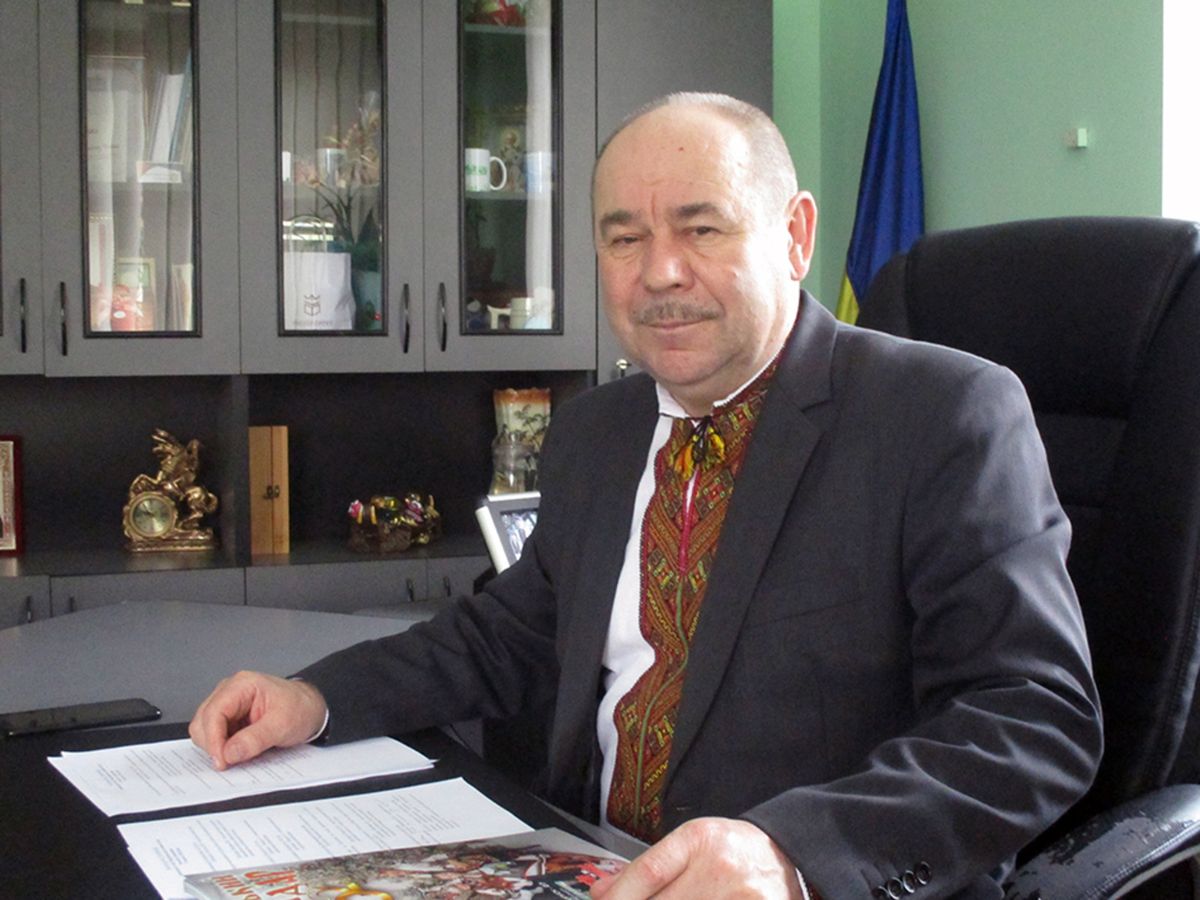 Суд арештував майно затриманого на хабарі голови Верховинської громади