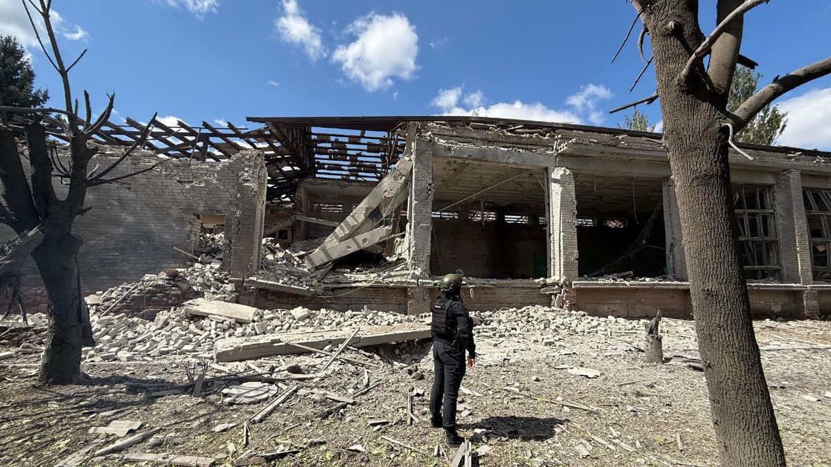 На Донеччині внаслідок російського обстрілу під землею опинилися 150 шахтарів