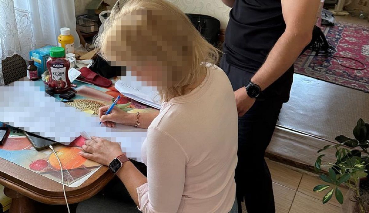 ДБР викрило військову, яка замість служби відпочивала на курортах та отримувала виплати