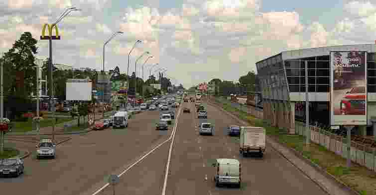 Київські патрульні оштрафували за перевищення швидкості військових ТрО, які їхали збивати дрони