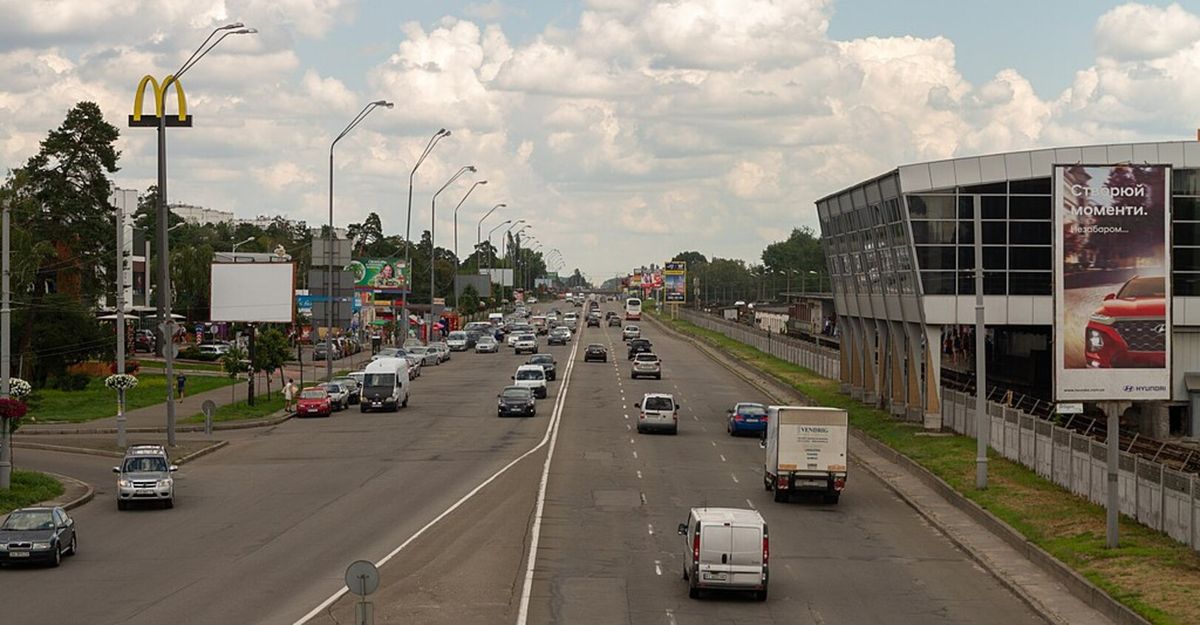 Київські патрульні оштрафували за перевищення швидкості військових ТрО, які їхали збивати дрони