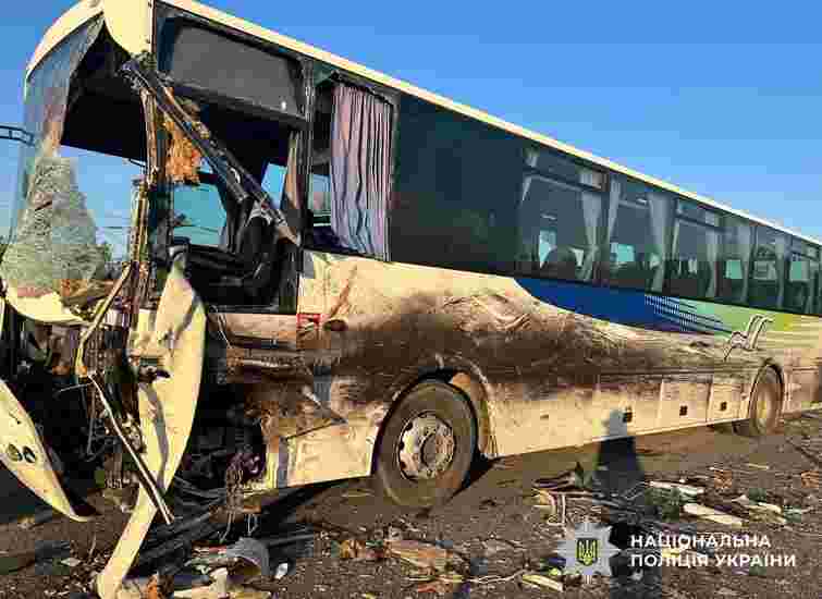 На Кіровоградщині в ДТП за участі автобуса загинули шестеро людей