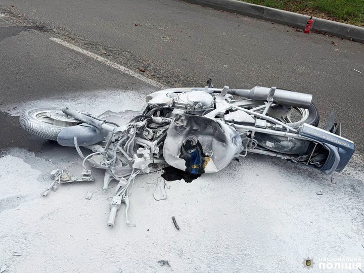 Аварія у Рівному сталася через водія Аudі Q7, який під час повороту ліворуч виїхав на зустрічну смугу (фото поліції)