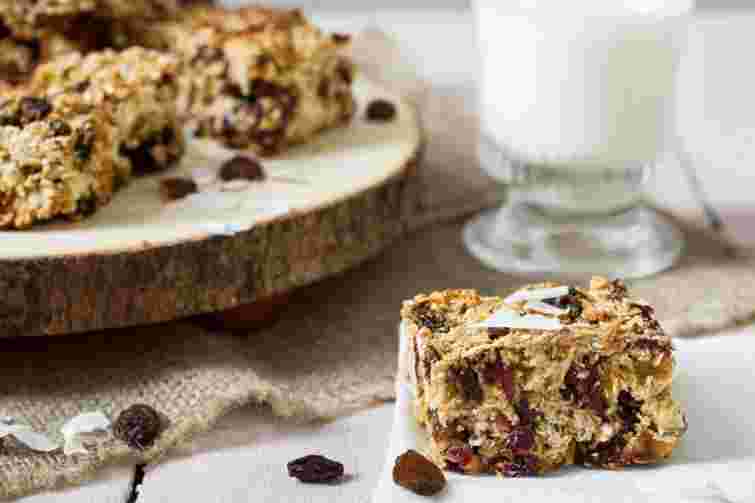 Вівсяно-яблучний пиріг без випікання. Рецепт дня