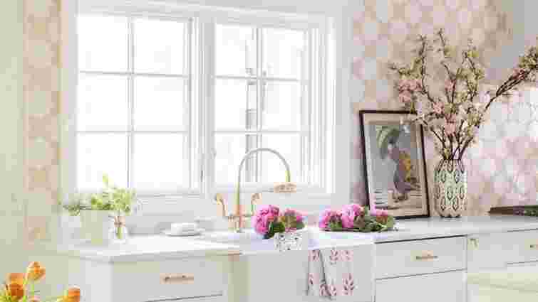 Природа, смужки чи вініл: які шпалери найбільш модні у 2025 році