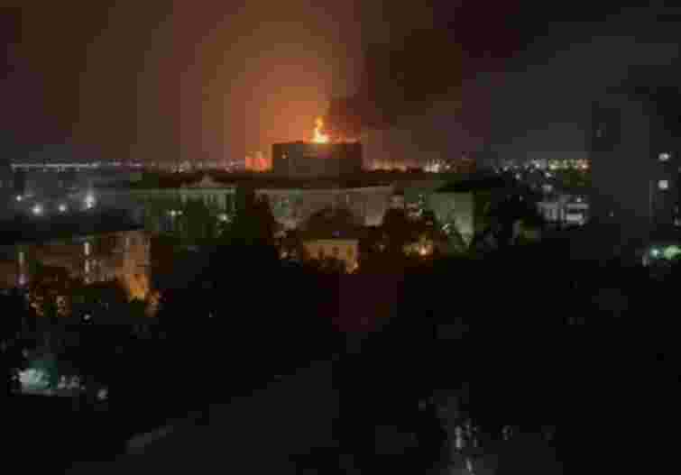 Сили оборони атакували Краснодарський та Сизранський НПЗ в Росії